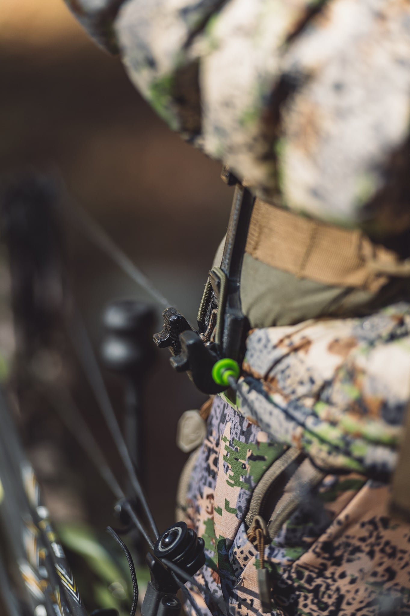 Hip Bow Hanger