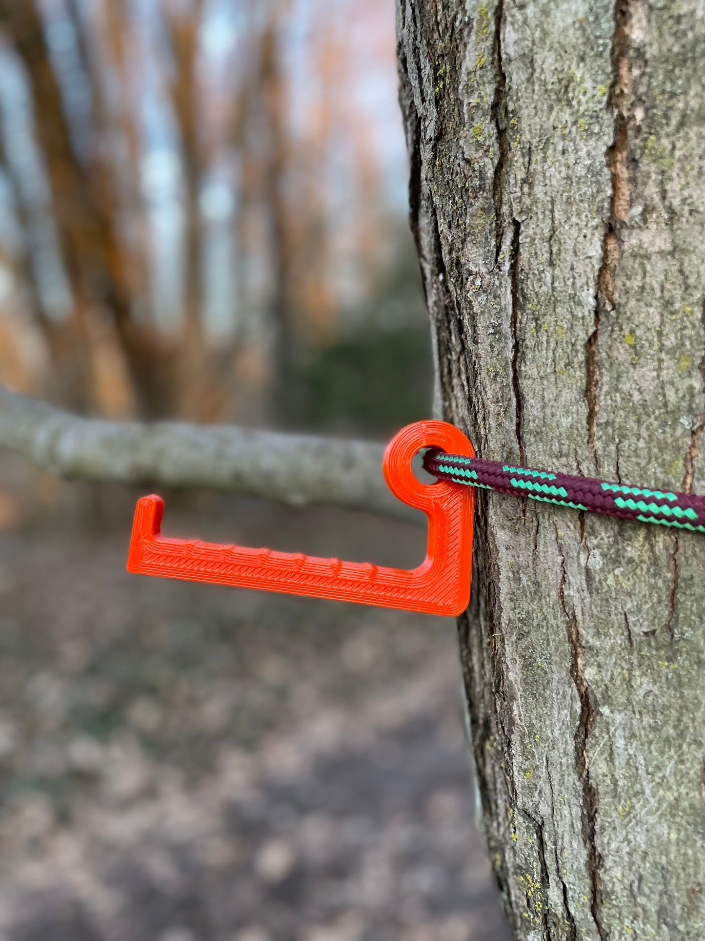 Tether Bow Hanger